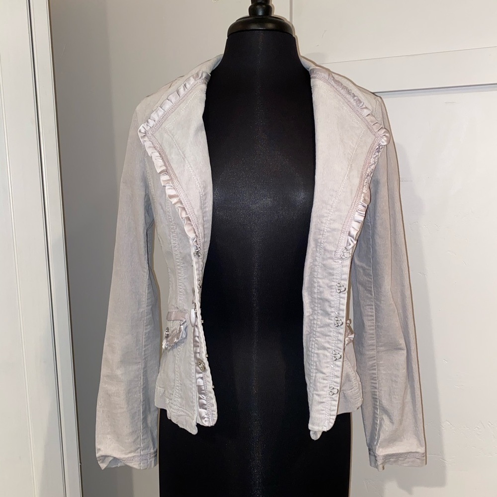 Beautiful gray blazer